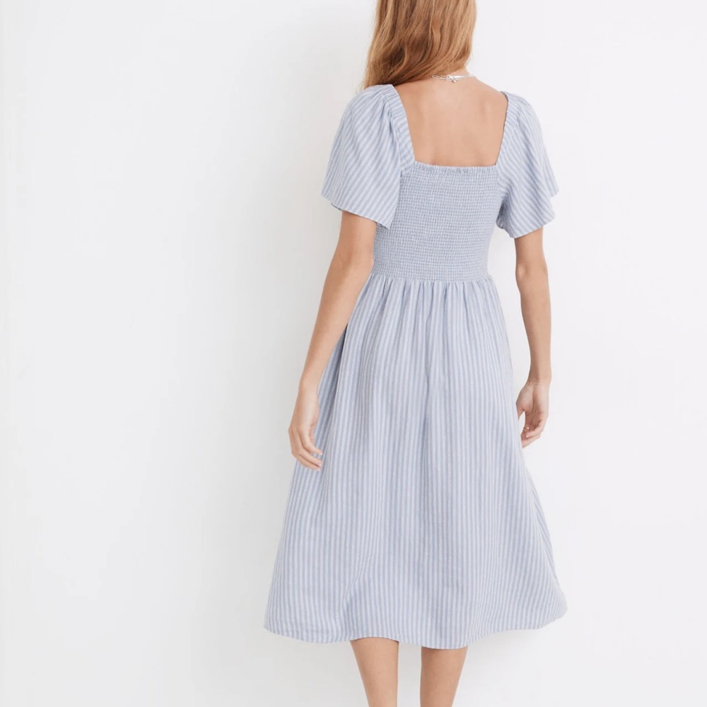 Madewell Lucie Smocked Square-Neck Midi Dress in Light Blue Stripe size M - Picture 3 of 6
